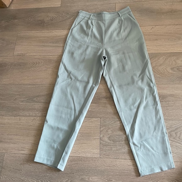 Matching Suit set - Picture 2 of 3